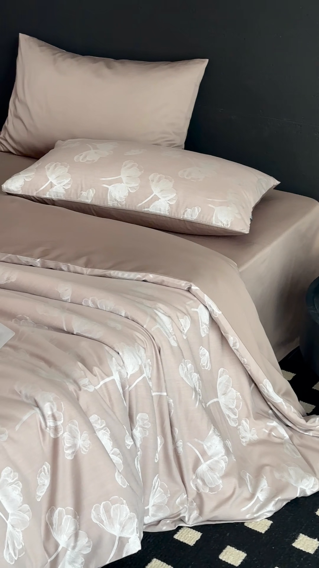 91家纺网 家纺一手货源 找家纺 玉宇阁2025新款100S色织天丝棉大提花四件套雪融简约白茶-简约 简约白茶