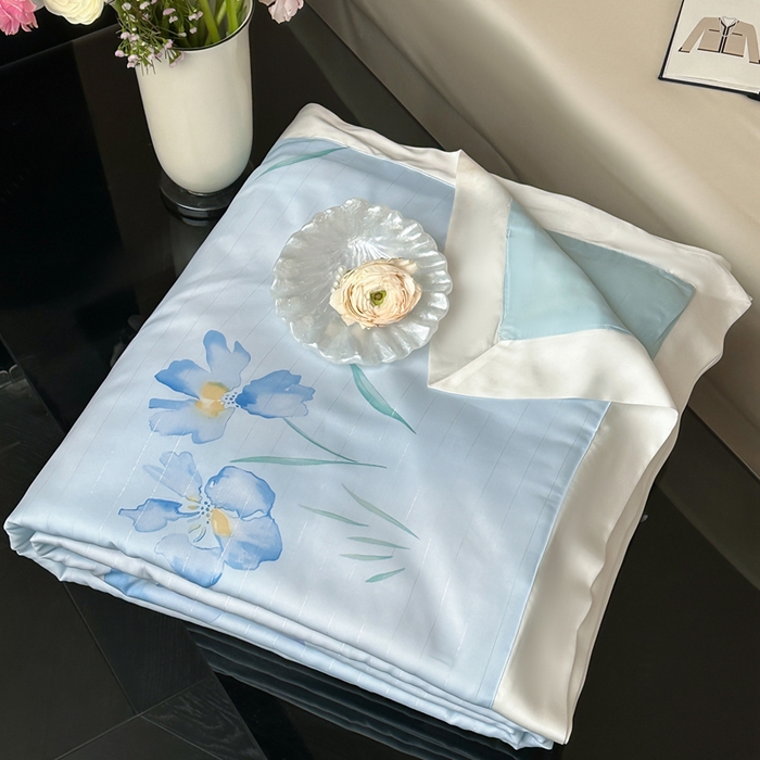 91家纺网 家纺一手货源 找家纺 茧羽世家 2025新款天丝银萃沁氧抗菌系列夏被子被芯 水墨蓝韵