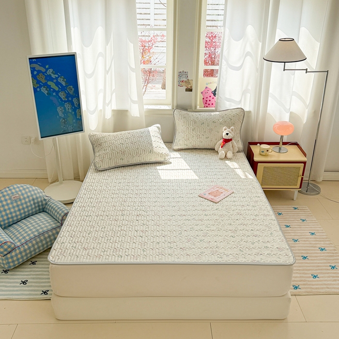 91家纺网 家纺一手货源 找家纺 慕尚家纺 2025新款小清新凉感丝乳胶席 花朵兔