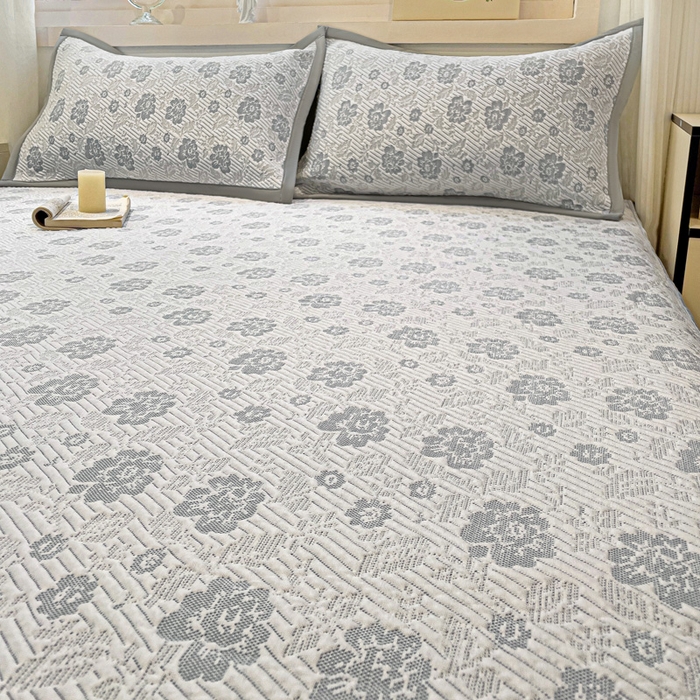 91家纺网 家纺一手货源 找家纺 富馨莱 2025新款A类480克PE凉感凉豆豆凉席三件套和单件床笠款 玫瑰花园-灰