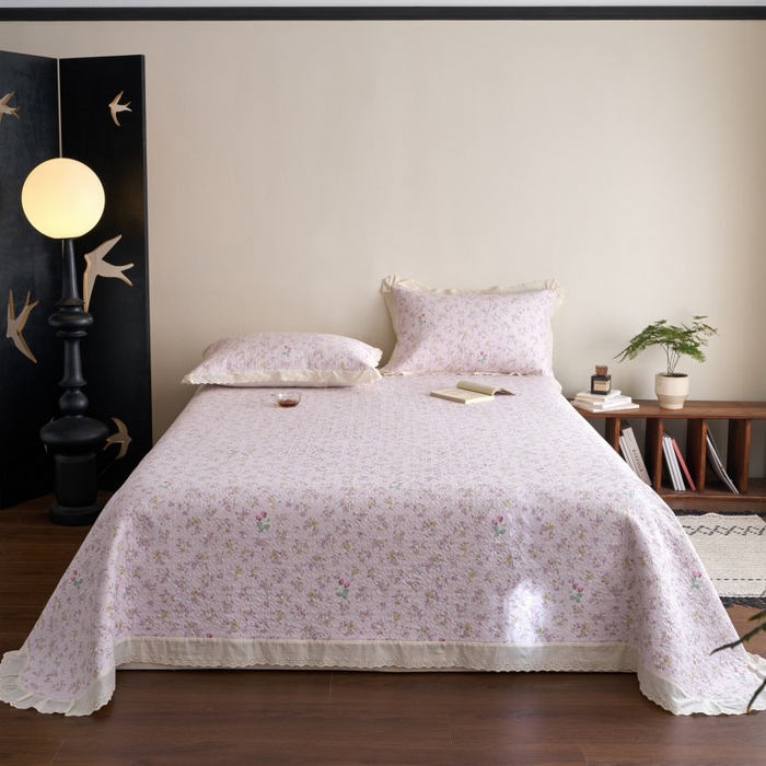 91家纺网 家纺一手货源 找家纺 漫仙阁家纺 2025新款热卖法式花边款加厚床盖床盖三件套 粉草莓