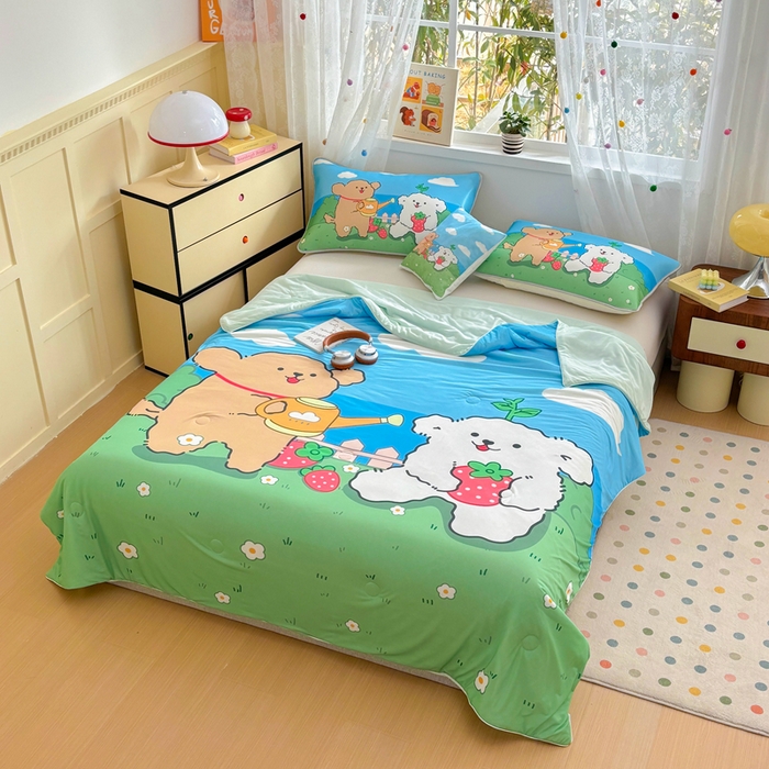 91家纺网 家纺一手货源 找家纺 ds生活馆 2025新款A类大版卡通凉感丝夏被 草莓小狗