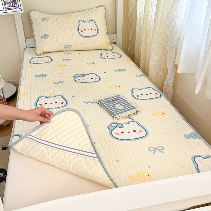 91家纺网 家纺一手货源 找家纺 川悦生活 2025新款小阪凉感丝印花凉席-学生床 猫猫酱