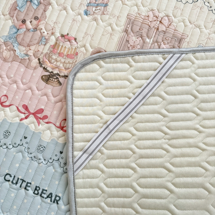 91家纺网 家纺一手货源 找家纺 慕尚家纺 2025新款小清新凉感丝乳胶席 洛丽塔小熊