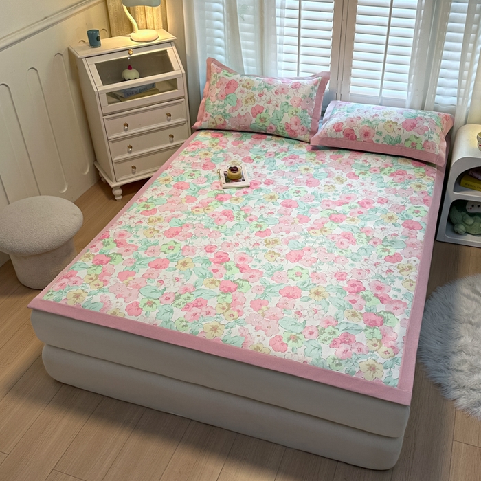 91家纺网 家纺一手货源 找家纺 席佬大 2025新款高克重卡通数码印花冰藤席床席床笠款 繁花-平铺款