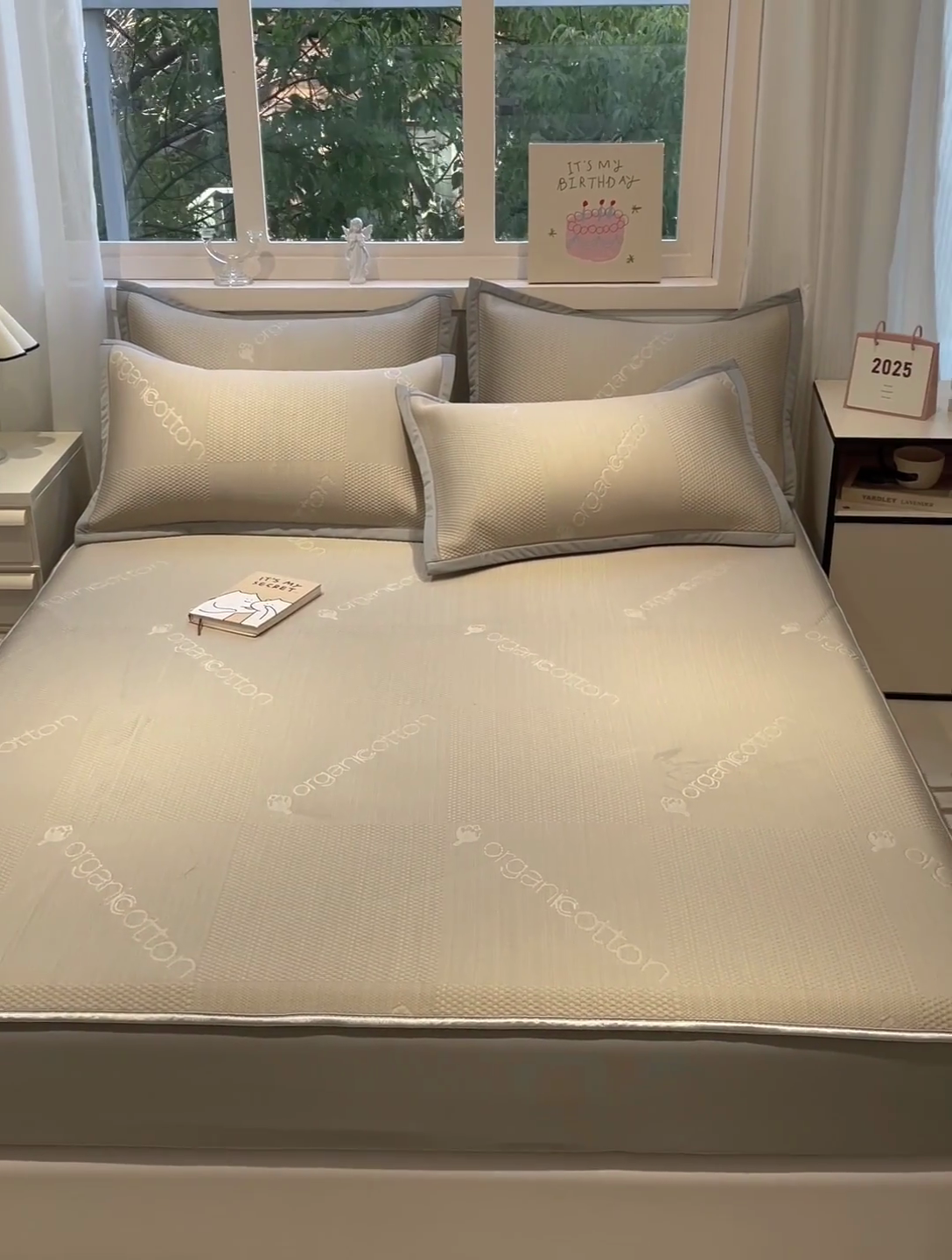 91家纺网 家纺一手货源 找家纺 富馨莱 2025新款A类480克PE凉感凉豆豆凉席三件套和单件床笠款 绅士咖