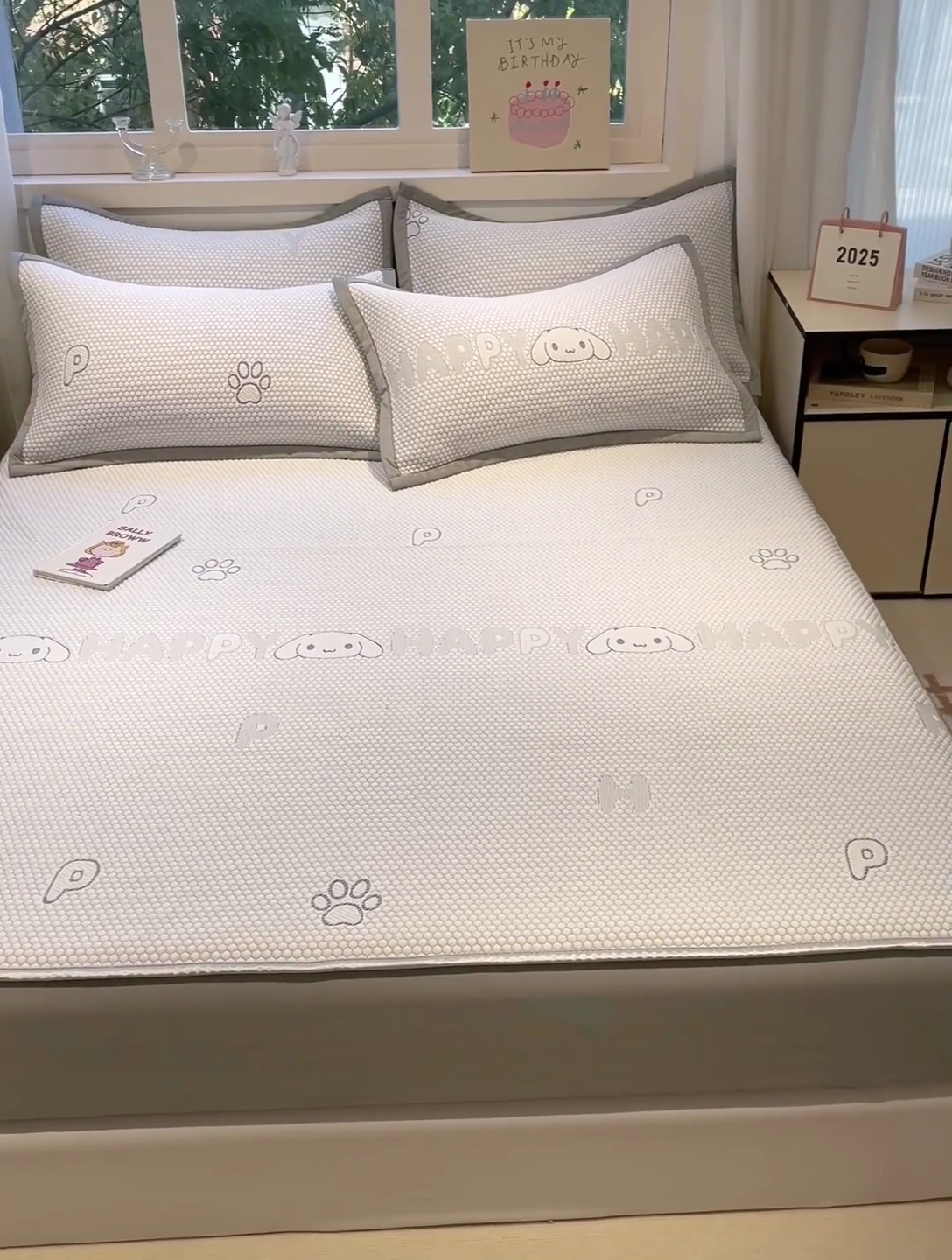 91家纺网 家纺一手货源 找家纺 富馨莱 2025新款A类480克PE凉感凉豆豆凉席三件套和单件床笠款 呆呆狗