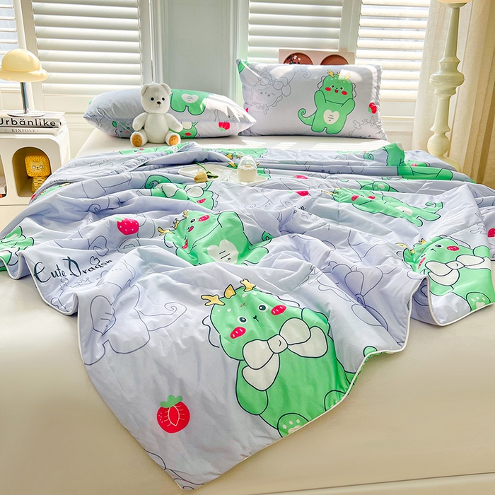 91家纺网 家纺一手货源 找家纺 好梦来家纺（原锦茂家纺） 2026新款印花凉感丝抗菌夏被 恐龙派对