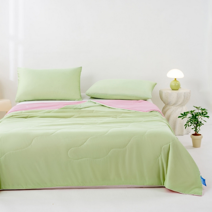 91家纺网 家纺一手货源 找家纺 好梦来家纺（原锦茂家纺） 2026新款印花凉感丝抗菌夏被 绿拼粉