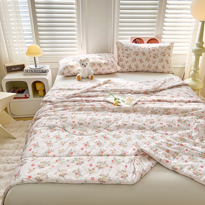 91家纺网 家纺一手货源 找家纺 好梦来家纺（原锦茂家纺） 2025新款印花凉感丝抗菌夏被 晨曦 奶白