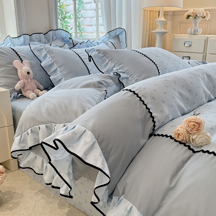 91家纺网 家纺一手货源 找家纺 大麦家纺 2025新款韩式花边亲肤棉四件套 蓝色蝴蝶结