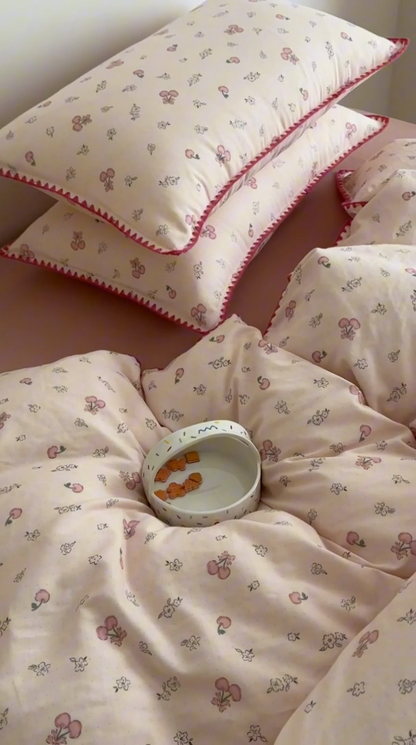 91家纺网 家纺一手货源 找家纺 2025新款工艺款全棉双层纱小清新贝壳边四件套 知樱