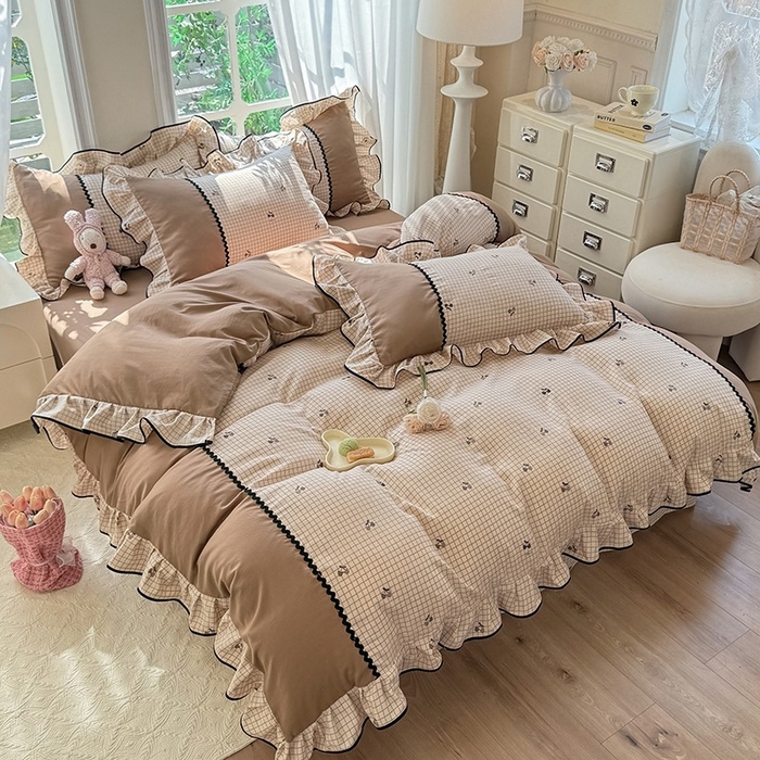 91家纺网 家纺一手货源 找家纺 大麦家纺 2025新款韩式花边亲肤棉四件套 格子樱桃