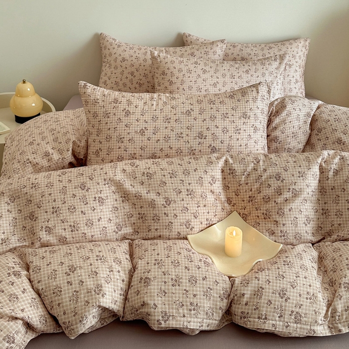 91家纺网 家纺一手货源 找家纺 塞纳 2026新款.全棉有氧双层纱四件套-场景一 倩影-米黄