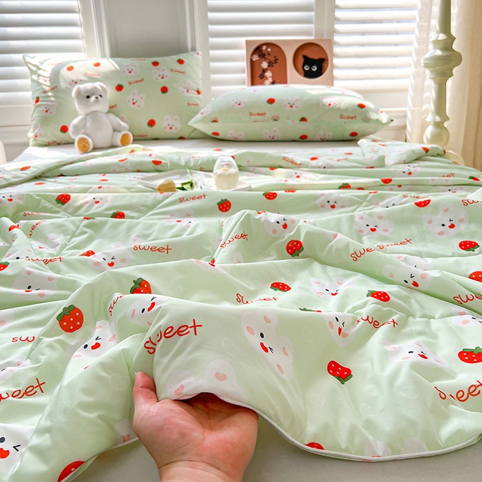 91家纺网 家纺一手货源 找家纺 好梦来家纺（原锦茂家纺） 2026新款印花凉感丝抗菌夏被 甜蜜蜜