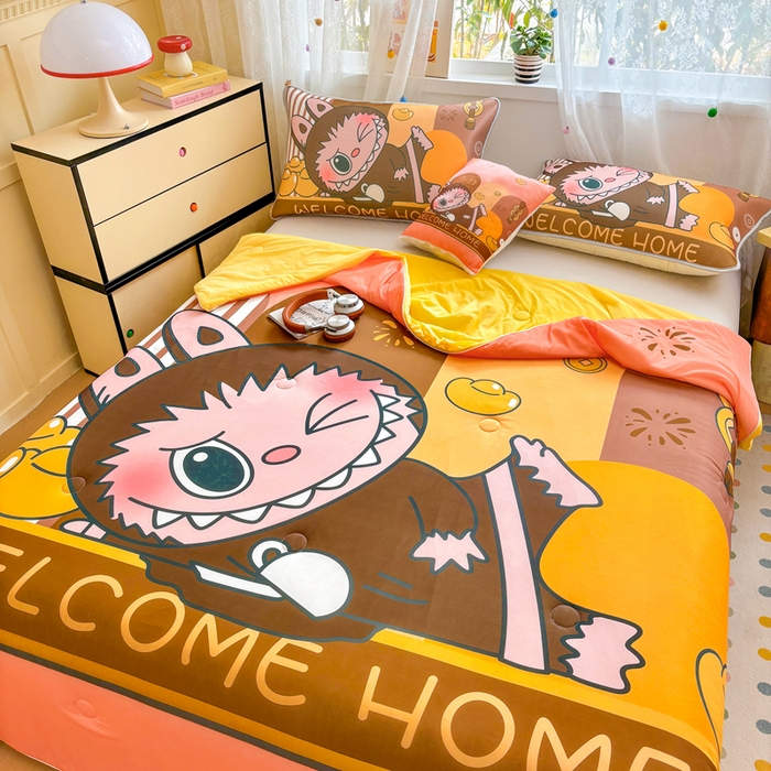 91家纺网 家纺一手货源 找家纺 ds生活馆 2025新款A类大版卡通凉感丝夏被 大黄蜂