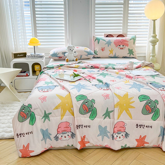 91家纺网 家纺一手货源 找家纺 好梦来家纺（原锦茂家纺） 2025新款印花凉感丝抗菌夏被 搞怪女孩