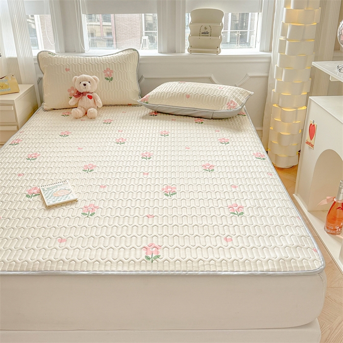 91家纺网 家纺一手货源 找家纺 慕尚家纺 2025新款小清新凉感丝乳胶席 花儿朵朵