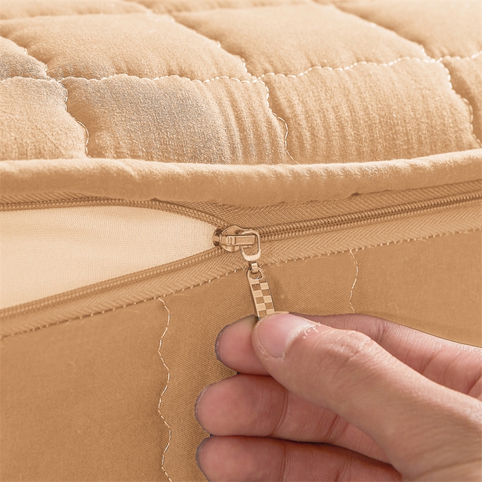 91家纺网 家纺一手货源 找家纺 欧邦 2025新款水洗原棉六面全包夹棉床笠 羊驼色