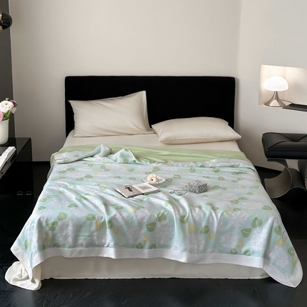 91家纺网 家纺一手货源 找家纺 茧羽世家 2025新款天丝银萃沁氧抗菌系列夏被子被芯 绮翠绣梦