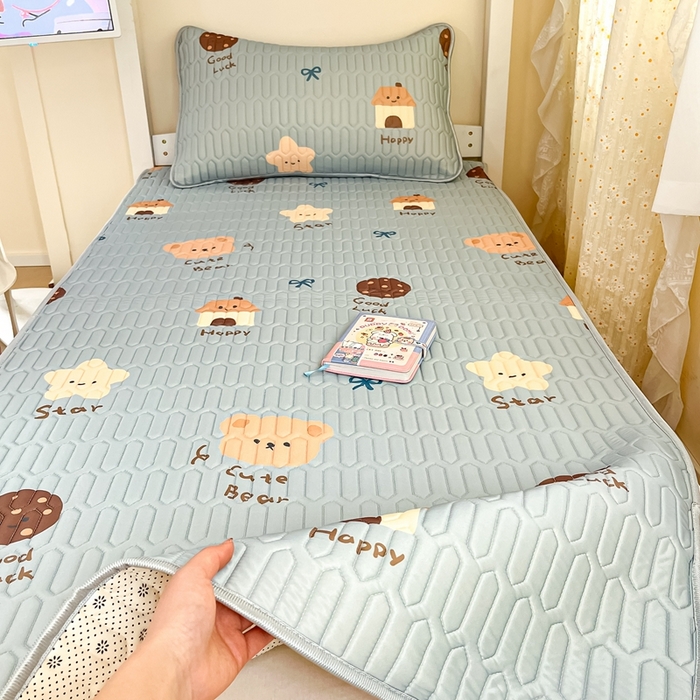 91家纺网 家纺一手货源 找家纺 川悦生活 2025新款小阪凉感丝印花凉席-学生床 好物日志-奶蓝