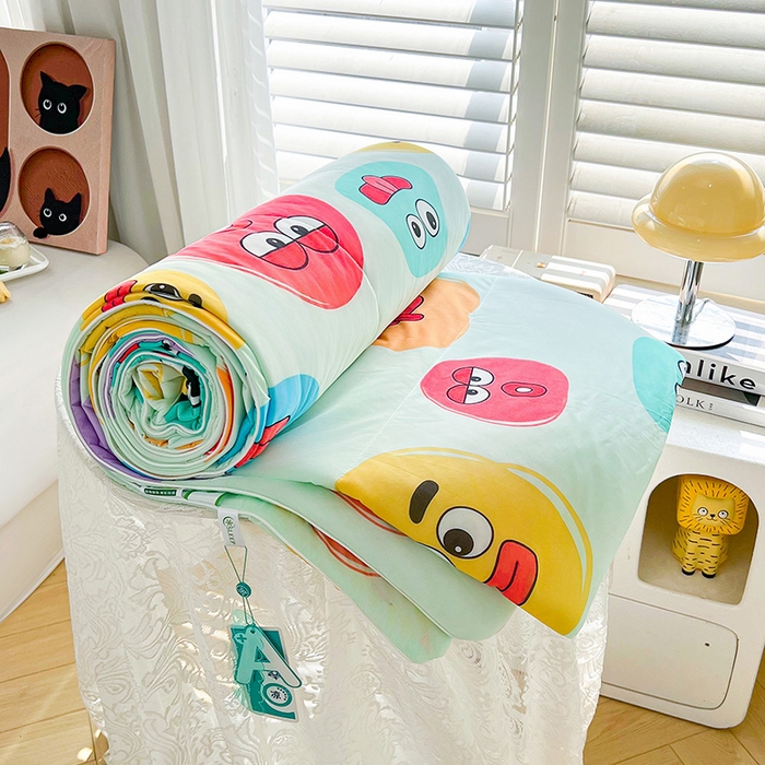 91家纺网 家纺一手货源 找家纺 好梦来家纺（原锦茂家纺） 2025新款印花凉感丝抗菌夏被 缤纷涂鸦