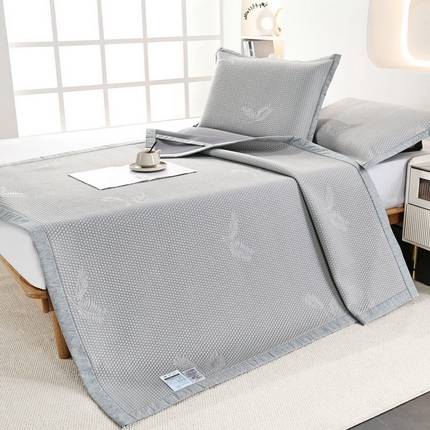 91家纺网 家纺一手货源 找家纺 （总）新月家纺（锦威郎） 2025新款凉爽亲肤冰豆豆条席