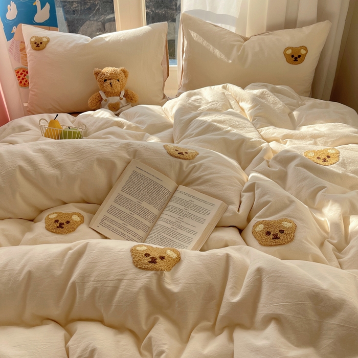 91家纺网 家纺一手货源 找家纺 慕尚家纺 2025新款春夏新款色织水洗棉毛巾绣四件套 嘟嘟熊 白