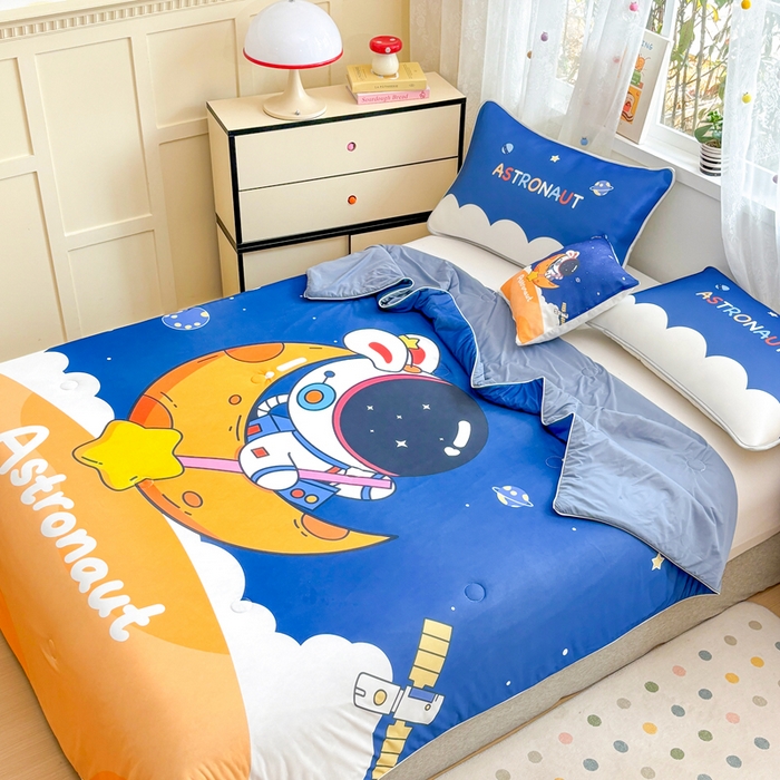 91家纺网 家纺一手货源 找家纺 ds生活馆 2025新款A类大版卡通凉感丝夏被 流浪太空