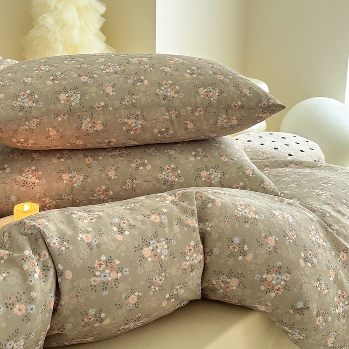 91家纺网 家纺一手货源 找家纺 塞纳 2026新款.全棉有氧双层纱四件套-场景一 花间梦-咖