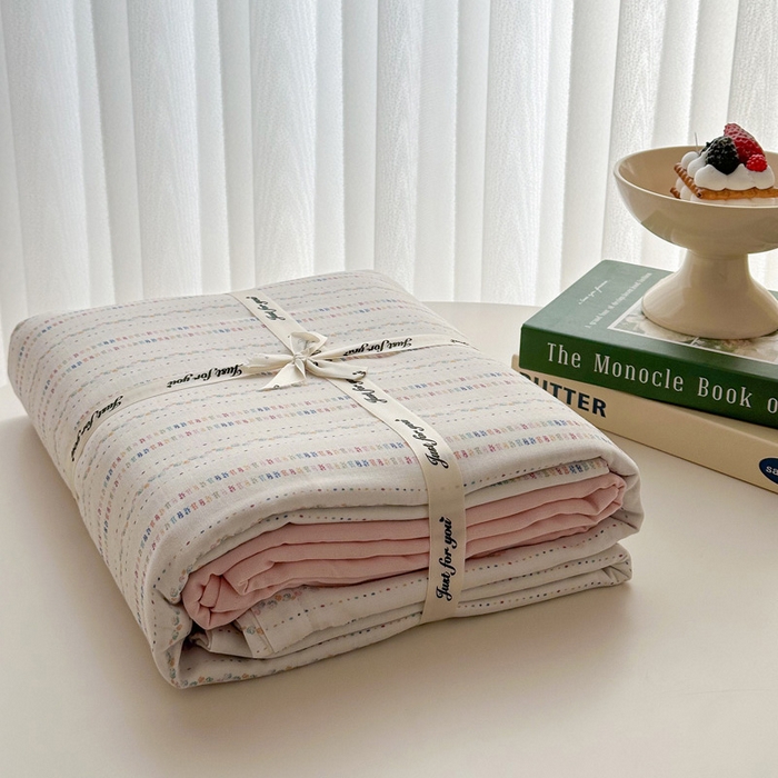 91家纺网 家纺一手货源 找家纺 塞纳 2026新款.全棉有氧双层纱四件套-场景一 绛妍-米