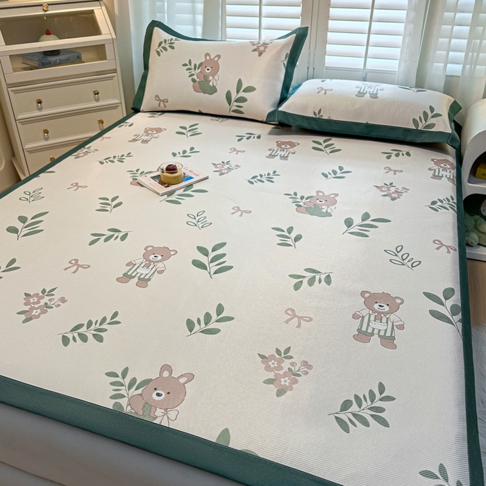 91家纺网 家纺一手货源 找家纺 席佬大 2025新款高克重卡通数码印花冰藤席床席床笠款 从林熊-平铺款-平铺款