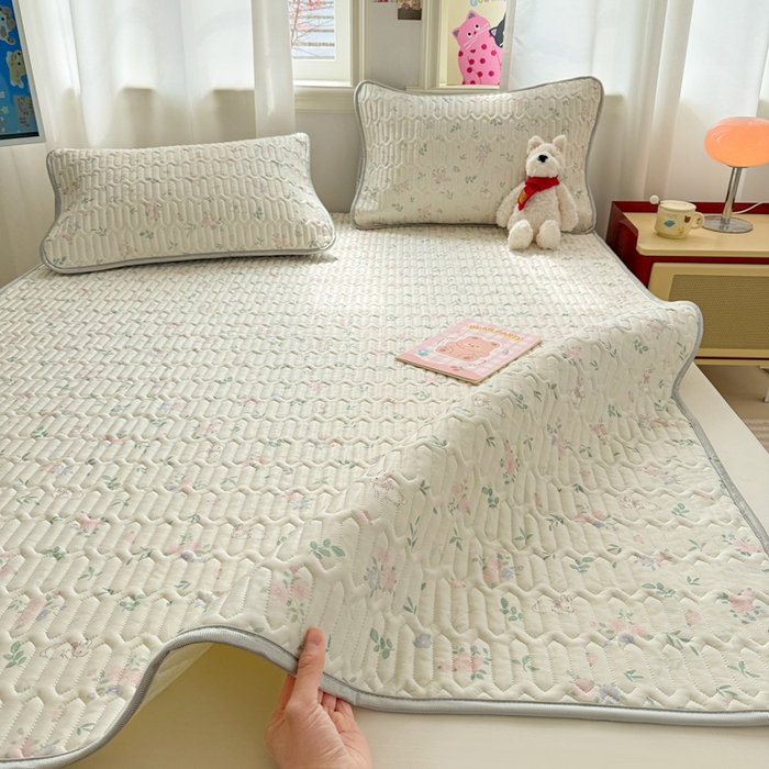 91家纺网 家纺一手货源 找家纺 慕尚家纺 2025新款小清新凉感丝乳胶席 花朵兔