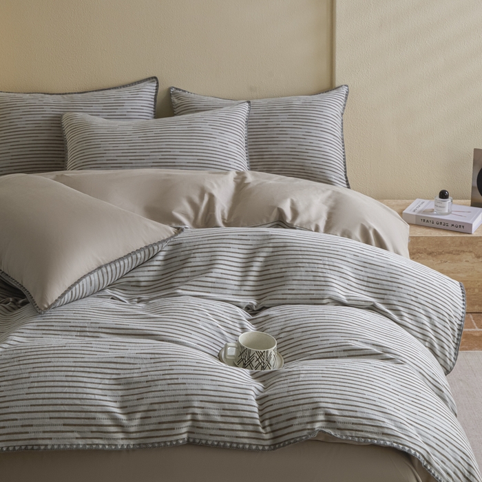 91家纺网 家纺一手货源 找家纺 2025新款亲肤全棉三层纱提花四件套 韵律-沉香