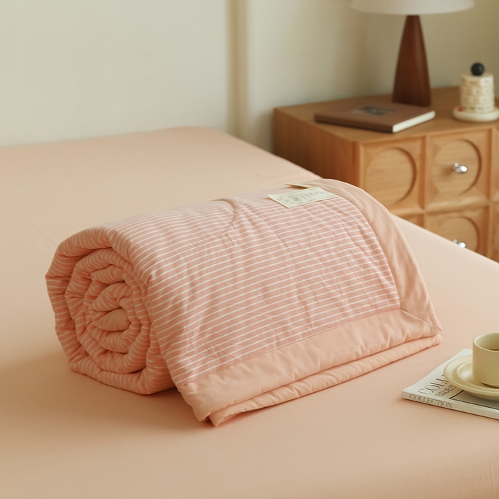 91家纺网 家纺一手货源 找家纺 雯雨家纺 2025新款A类无印风里外全棉纯棉水洗棉新疆棉花夏被夏凉被空调被 桔细条