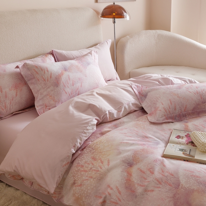 91家纺网 家纺一手货源 找家纺 2025新款全棉纯棉【如梦令】红金裸盖棉四件套【标准号全网控价（折后券后）不低于199元】 花想容