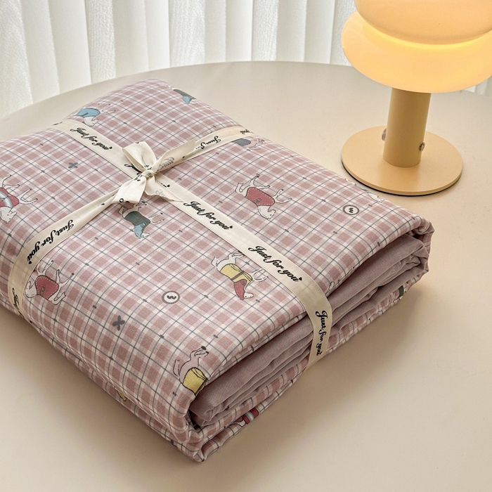 91家纺网 家纺一手货源 找家纺 2025新款全棉有氧A类母婴级双层纱印花四件套 追觅-红