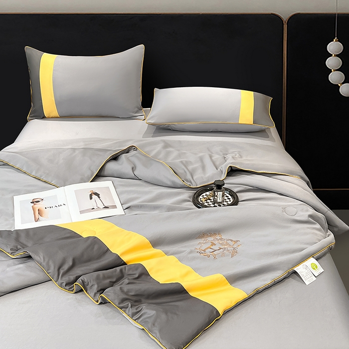 91家纺网 家纺一手货源 找家纺 梦舒羽 2025新款清凉舒适水洗冰丝双拼亮钻夏被四件套 双拼亮钻高级灰