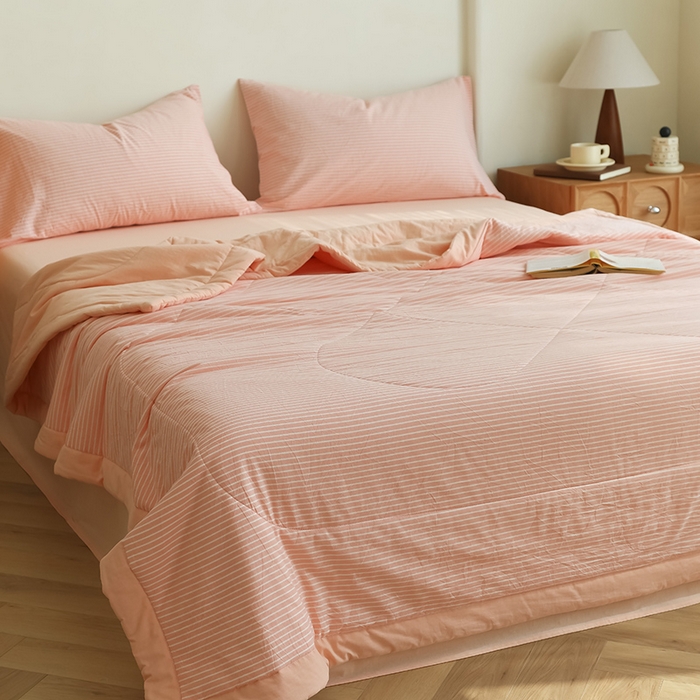 91家纺网 家纺一手货源 找家纺 雯雨家纺 2025新款A类无印风里外全棉纯棉水洗棉新疆棉花夏被夏凉被空调被 桔细条