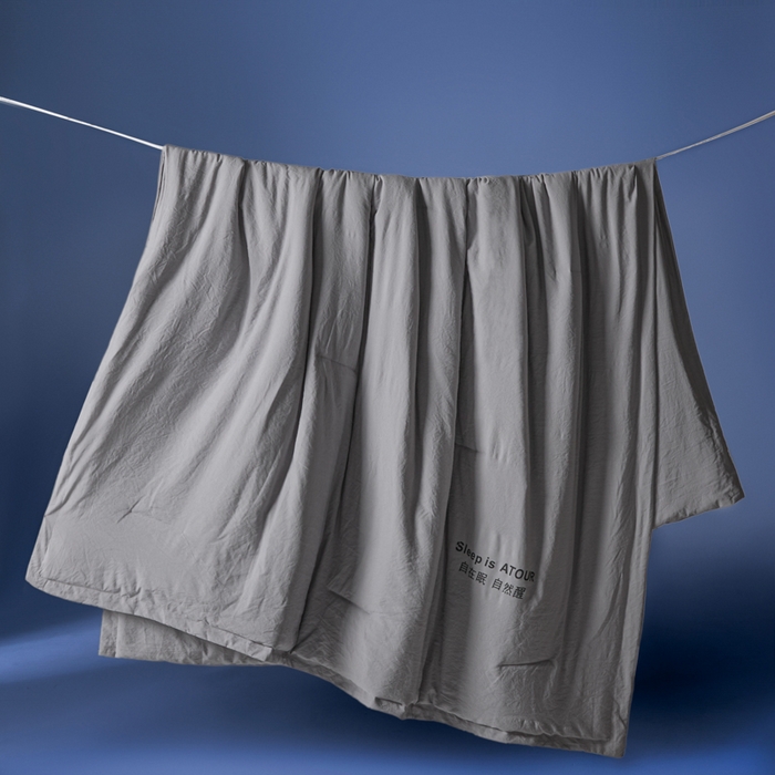 91家纺网 家纺一手货源 找家纺 暖芯家纺 2025新款亚朵同款深睡Pro夏被自在眠自然醒 浅灰