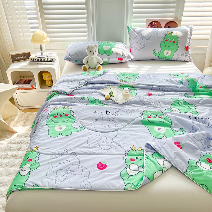 91家纺网 家纺一手货源 找家纺 好梦来家纺（原锦茂家纺） 2026新款印花凉感丝抗菌夏被 恐龙派对