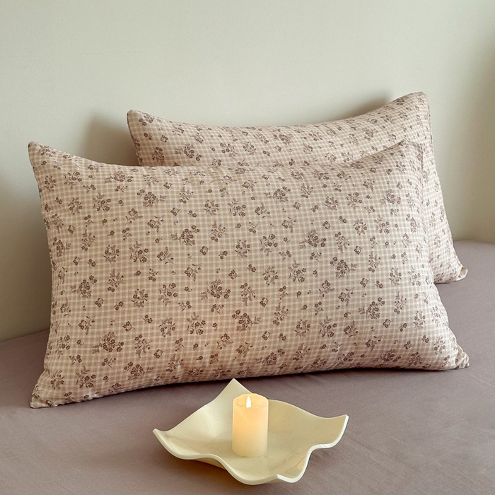 91家纺网 家纺一手货源 找家纺 塞纳 2026新款.全棉有氧双层纱四件套-场景一 倩影-米黄