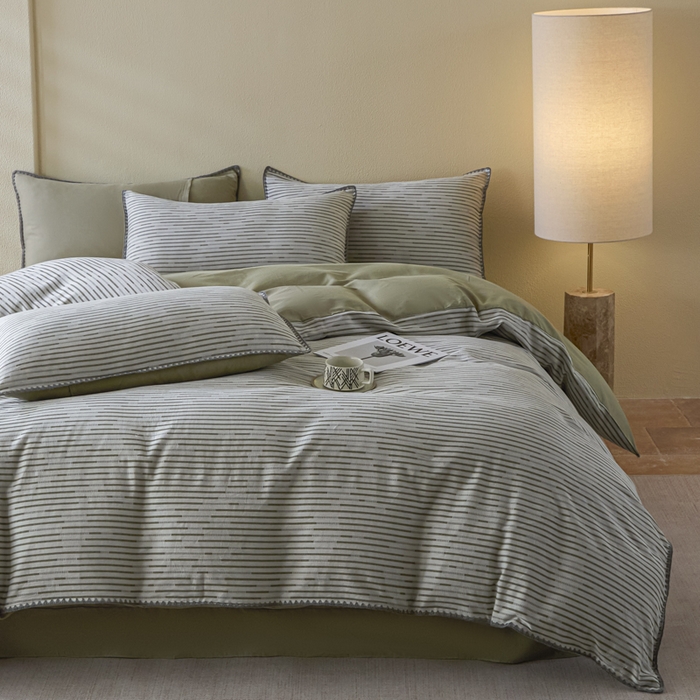 91家纺网 家纺一手货源 找家纺 2025新款亲肤全棉三层纱提花四件套 韵律-黛绿