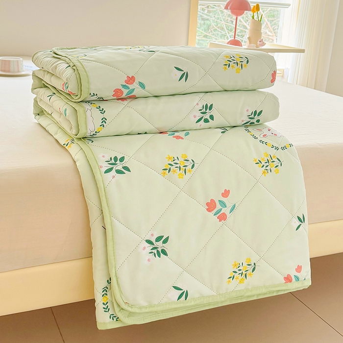 91家纺网 家纺一手货源 找家纺 憨豆家纺 2025新款纳米印花超声波夏被简约可机洗空调被夏凉被礼品被直播跨境 花间小兔