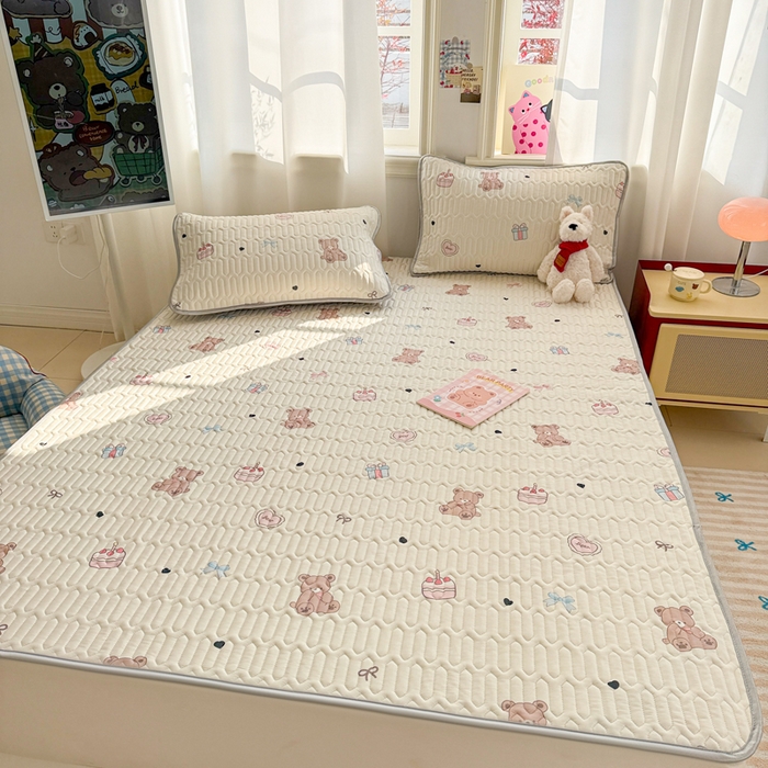 91家纺网 家纺一手货源 找家纺 慕尚家纺 2025新款小清新凉感丝乳胶席 甜品小熊