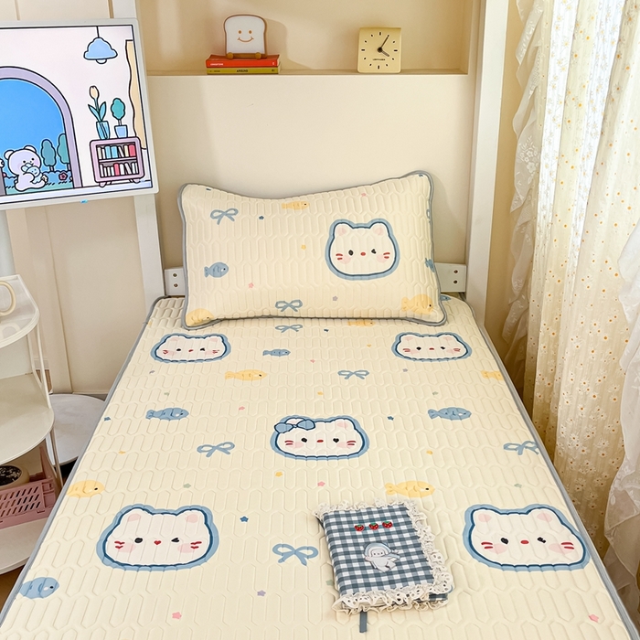 91家纺网 家纺一手货源 找家纺 川悦生活 2025新款小阪凉感丝印花凉席-学生床 猫猫酱