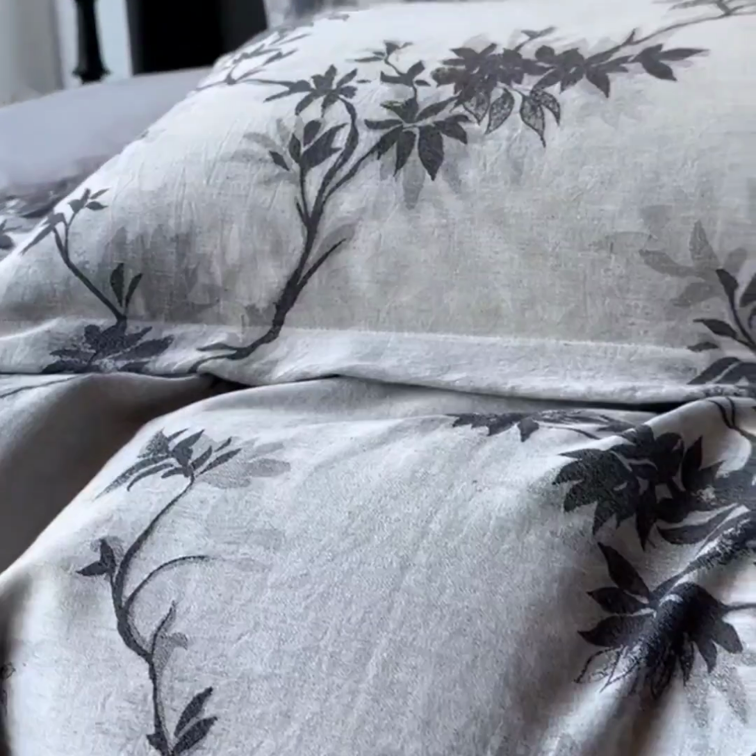 91家纺网 家纺一手货源 找家纺 朵希曼 2025新款轻奢全棉提花系列四件套 南枝-蓝