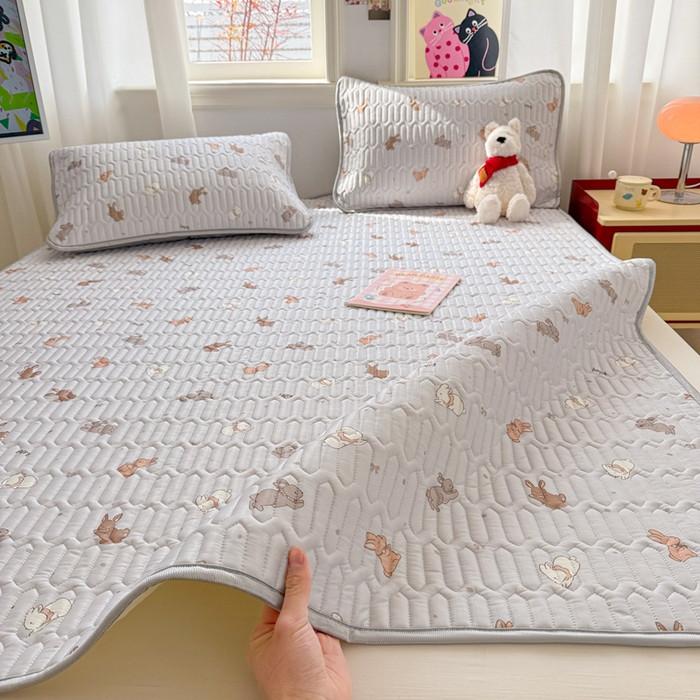 91家纺网 家纺一手货源 找家纺 慕尚家纺 2025新款小清新凉感丝乳胶席 中国白兔