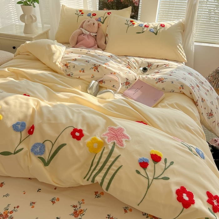 91家纺网 家纺一手货源 找家纺 子钦家纺 2025新款云朵棉毛巾绣床单床笠四件套宿舍儿童-繁花似锦 奶白