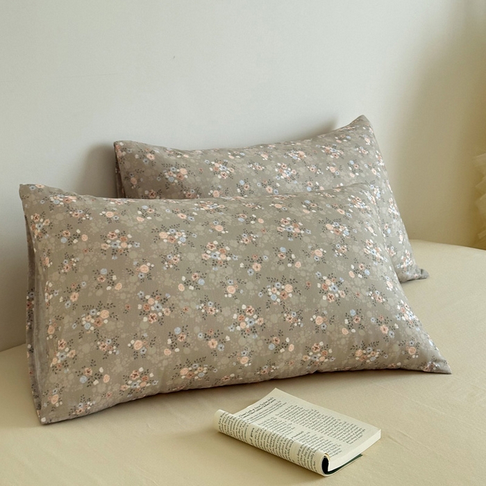 91家纺网 家纺一手货源 找家纺 塞纳 2026新款.全棉有氧双层纱四件套-场景一 花间梦-咖